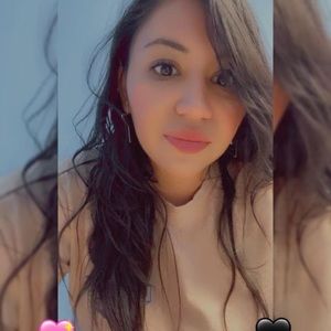 Meet your Posher, Abril